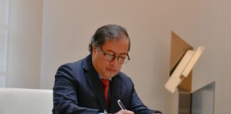 DAR EL PASO DE LA EXPLORACIÓN Y EXPLOTACIÓN DE PETRÓLEO AL TURISMO, PLANTEÓ EL PRESIDENTE PETRO ANTE EMPRESARIOS DE ESPAÑA