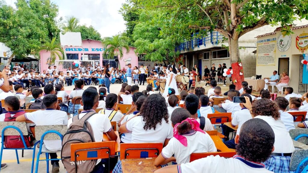Alcalde de Malambo entregó lote para ampliación de colegio en la aguada