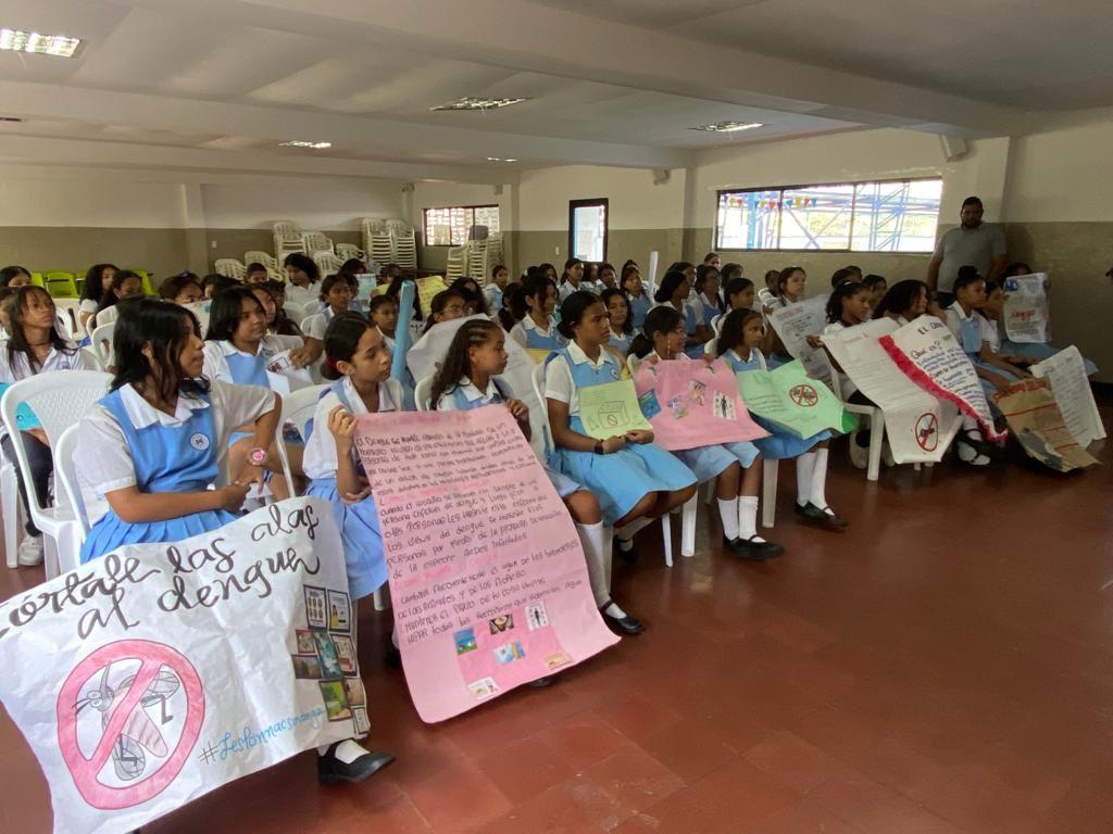 Colegios del distrito le apuestan al control del dengue en temporada de lluvias