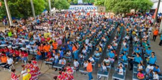 ESTUDIANTES Y DOCENTES DE EL BANCO RECIBIERON MASIVA DOTACIÓN DE MOBILIARIO ESCOLAR