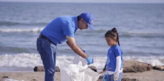 EN EL DÍA MUNDIAL DE LOS OCÉANOS, GOBERNACIÓN DEL ATLÁNTICO LIDERÓ LIMPIEZA DE PLAYAS EN PUERTO COLOMBIA