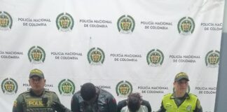 LA POLICÍA METROPOLITANA DE BARRANQUILLA LOGRA LA CAPTURA DE DOS PRESUNTOS DELINCUENTES EN FLAGRANCIA POR HURTO Y PORTE ILEGAL DE ARMAS DE FUEGO