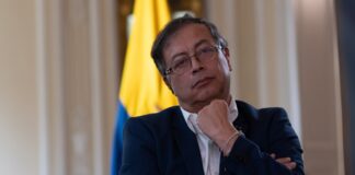 LA IMAGEN DEL PRESIDENTE PETRO SOLO CAE CONFORME PASAN LOS DÍAS