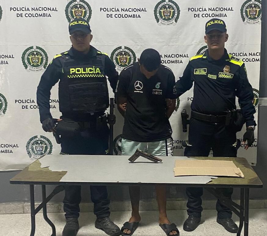 Un hombre fue capturado portando un arma de fuego artesanal, en pleno centro de Barranquilla