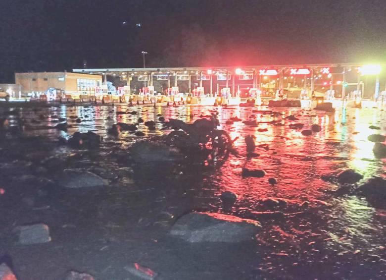 Una avalancha en quetame deja por el momento 6 muertos y por lo menos 20 desaparecidos