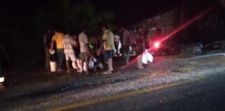 ¡VUELVE Y JUEGA! UN CAMIÓN ACCIDENTADO FUE SAQUEADO EN LA VÍA BARRANQUILLA-CIÉNAGA