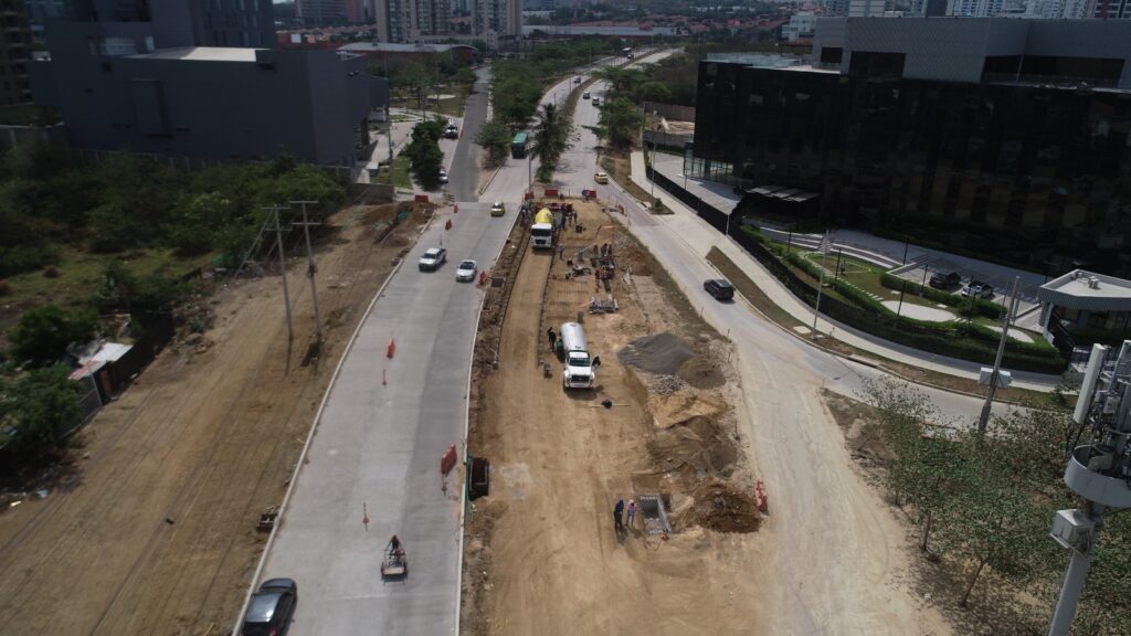 Avanzan obras de pavimentación, canalización y la construcción del deprimido en la gran vía