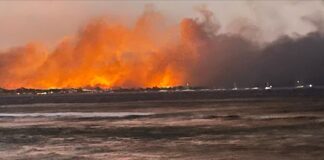 YA SON MÁS DE UN CENTENAR DE MUERTOS POR LOS INCENDIOS EN HAWÁI