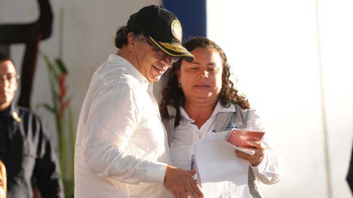 GUSTAVO PETRO