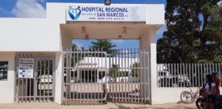GOBERNADOR HÉCTOR OLIMPO LLAMA A LA TOLERANCIA A MANIFESTANTES EN EL HOSPITAL DE SAN MARCOS