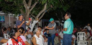 MORADORES DEL BARRIO GALÁN BRINDAN RESPALDO A ALFREDO VARELA