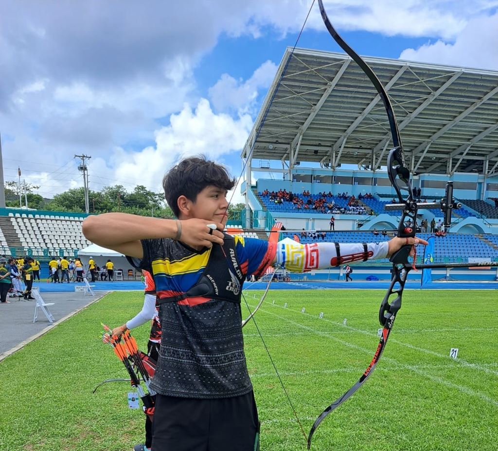 Deportista sucreño gana oro en torneo internacional de las américas en tiro con arco