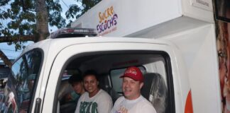 GOBERNADOR HÉCTOR OLIMPO ENTREGÓ DOS UNIDADES MÓVILES EN SINCELEJO