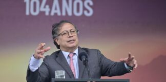 ¡INDIGNACIÓN NACIONAL! EL PRESIDENTE PETRO SE GASTA EL ERARIO PARA INFLARSE EL EGO CON ENCUESTAS QUE LE FAVORECEN