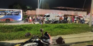 UN MOTOCICLISTA MURIÓ AL CHOCAR CONTRA UN BUS EN LA CORDIALIDAD