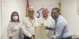 EL CONCEJO DE BARRANQUILLA ENTREGO DISTINCIÓN A RAMÓN DÁVILA MARTÍNEZ