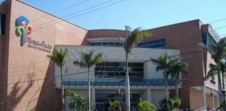 UN ACCIDENTE EN LAS ESCALERAS ELÉCTRICAS DEL CENTRO COMERCIAL PORTAL DEL PRADO POR POCO LE CUESTA LAS MANOS A UN NIÑO