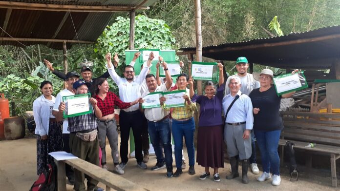 Foto-entrega-beneficiarios3