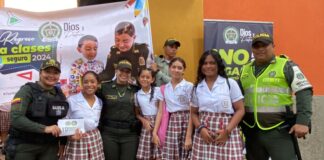 LA POLICÍA METROPOLITANA DE BARRANQUILLA SIGUE ACOMPAÑANDO A LOS ESTUDIANTES EN SU REGRESO A CLASES