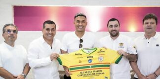 TEÓFILO GUTIÉRREZ ES NUEVO JUGADOR DEL REAL CARTAGENA Y FUE OVACIONADO POR LA AFICIÓN
