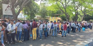 CAFICULTORES DEL NORTE DEL HUILA PROTAGONIZAN PLANTÓN FRENTE AL COMITÉ DE CAFETEROS