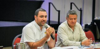 GOBERNADOR ARANA GARANTIZA MEJORAS EN CONECTIVIDAD DEL SUR AL NORTE DE BOLÍVAR CON COMPROMISOS DE MINTIC
