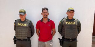 CON PALO Y MACHETE UN HOMBRE GOLPEÓ A SU MUJER PORQUE LO MANDÓ A LAVAR LOS PLATOS