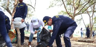 DOS TONELADAS DE RESIDUOS SÓLIDOS FUERON RECOLECTADAS DURANTE JORNADA AMBIENTAL EN PLAYA DE PUERTO MOCHO