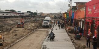 CON NUEVAS VÍAS EN BARRANQUILLITA, ALCALDE CHAR PROMUEVE EL ACCESO A LOS MERCADOS PÚBLICOS DE LA CIUDAD