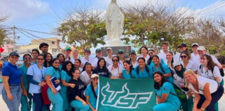 ESTUDIANTES DE ENFERMERÍA DE USF ADQUIEREN EXPERIENCIA CLÍNICA EN BARRANQUILLA