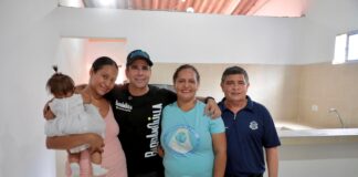 LOS ROSTROS DE LA FELICIDAD: FAMILIAS BARRANQUILLERAS ESTRENAN MEJORAMIENTO DE VIVIENDA