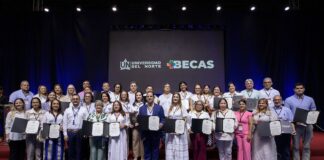 RECTORES RECIBIERON RECONOCIMIENTO POR LA EXCELENCIA DE SUS BACHILLERES