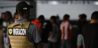 OTROS 30 MIGRANTES COLOMBIANOS FUERON DEPORTADOS DESDE PANAMÁ
