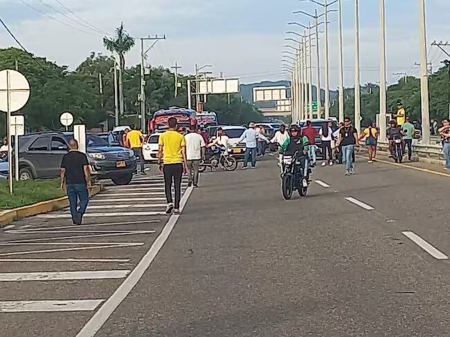 Habitantes de puerto Colombia anunciaron paro indefinido en el peaje papiros