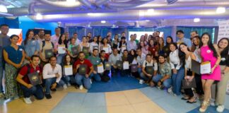 BECARIOS CELEBRAN EL SUEÑO DE ESTUDIAR UN POSGRADO EN UNINORTE