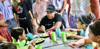 ALCALDE CHAR INAUGURA COCINA PARA QUE MÁS DE 460 ESTUDIANTES DEL COLEGIO JORGE NICOLÁS ABELLO RECIBAN ALMUERZO GRATIS