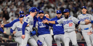 LOS DODGERS VENCIERON A LOS YANKEES EN EL QUINTO JUEGO Y GANARON SU OCTAVA SERIE MUNDIAL