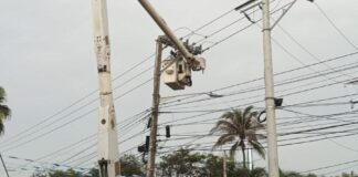TRABAJOS DE LA EMPRESA ENERGÍA DE COLOMBIA EN LA SUBESTACIÓN EL RÍO