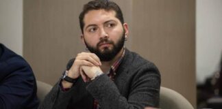 FUE ABIERTA UNA INVESTIGACIÓN AL EXEMBAJADOR EN MÉXICO POR VIOLENCIA DIGITAL HACIA UNA PERIODISTA