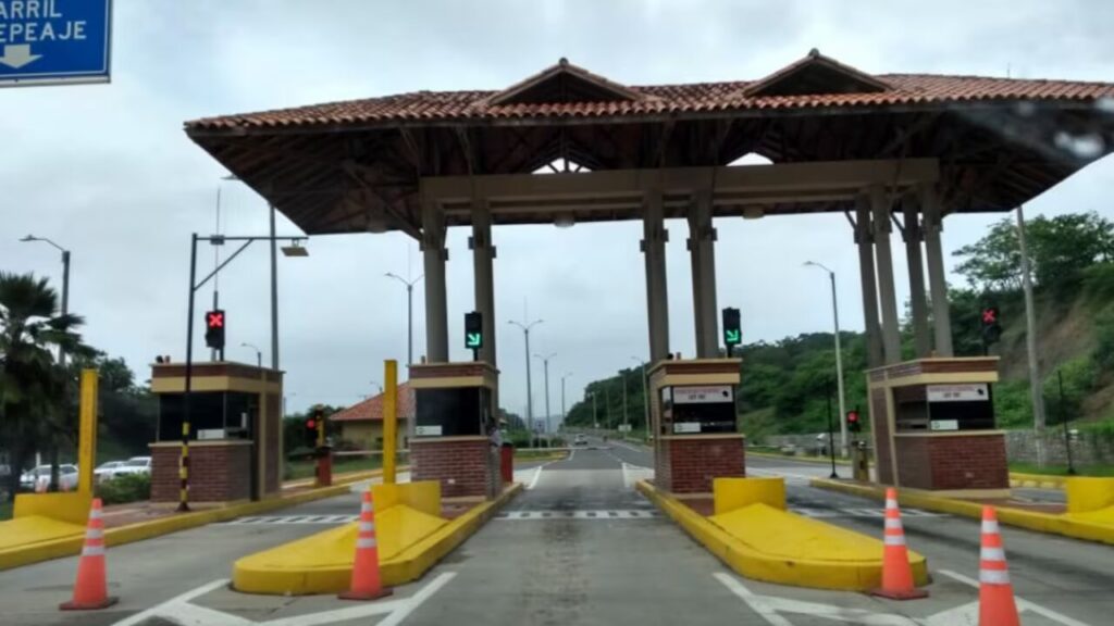 Fue suspendido por seis meses el cobro a los vehículos de categorías 1 y 2 en el peaje papiros
