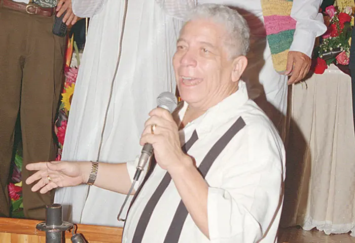 Leer a poveda márquez