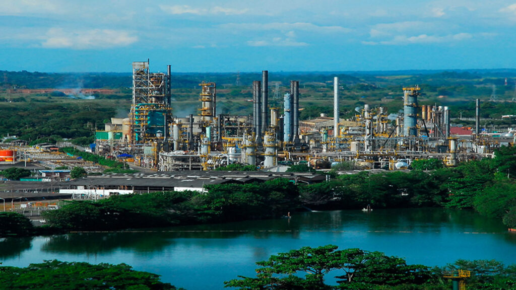Gobierno decretó impuesto a juegos de azar en línea, exportación de carbón y petróleo, y timbre nacional