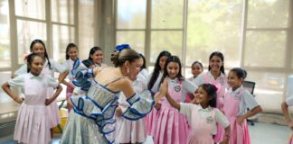 REINA DEL CARNAVAL INVITÓ A LA COMPARSA DE PIES DESCALZOS AL DESFILE DEL CARNAVAL DE LOS NIÑOS