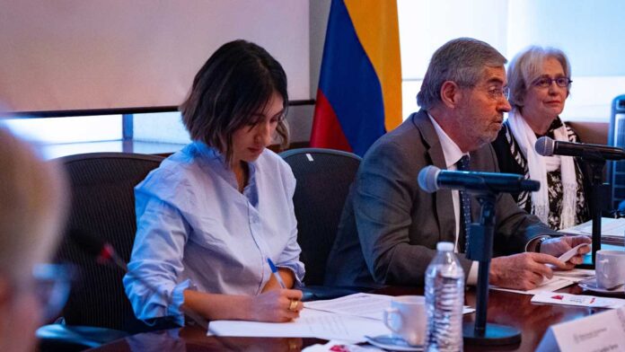 250320-Colombia-Mexico-procesos-migratorios-derechos-de-viajeros-1280