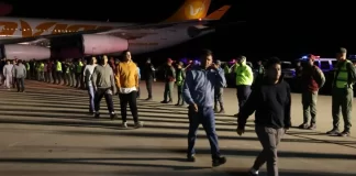Casi 200 venezolanos llegaron a su país, tras ser deportados de los Estados Unidos