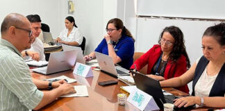 Gobierno atendió reclamos de pacientes y usuarios sobre trámites engorrosos en sistema de salud