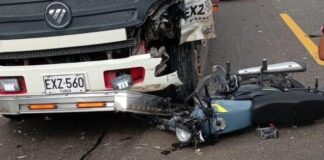 Un motociclista perdió la vida en la Cordialidad, al chocar con un camión y ser embestido por un bus