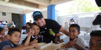 “Detrás de cada plato hay manos de madres amorosas”: alcalde Char en visita a comedor comunitario en Las Malvinas