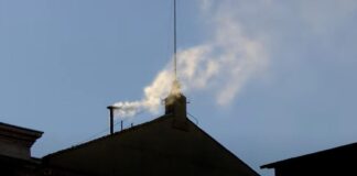 ¡Habemus papam! El humo de la Capilla Sixtina salió blanco