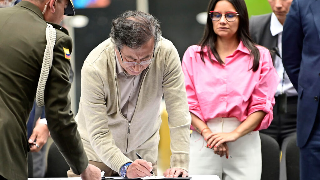 Presidente Gustavo Petro sancionó la Ley de Salud Mental